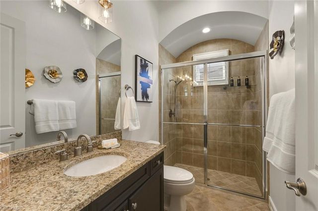 8977 Crooked Stick CT, Naples, FL 34113