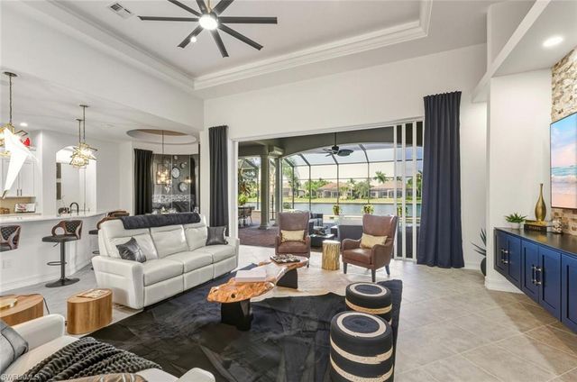 8977 Crooked Stick CT, Naples, FL 34113