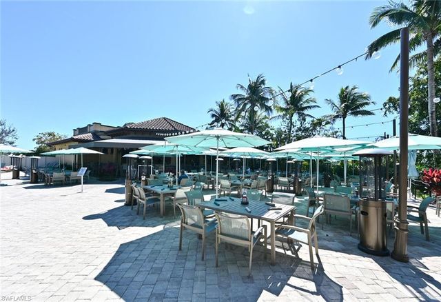 8977 Crooked Stick CT, Naples, FL 34113