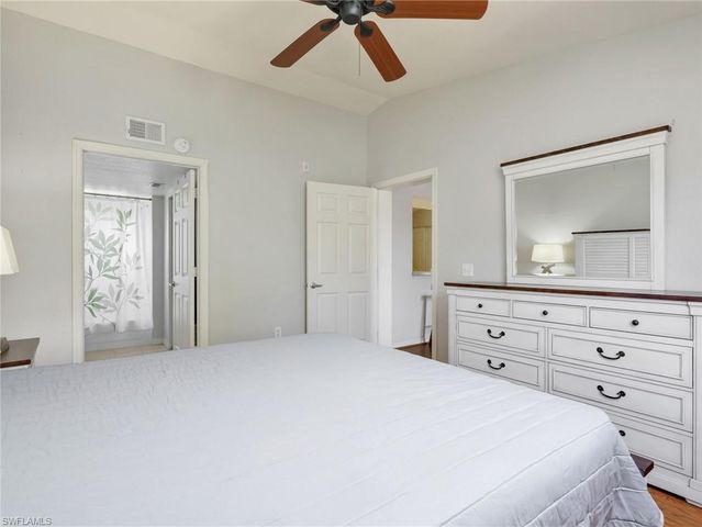 8284 Key Royal CIR 1331, Naples, FL 34119
