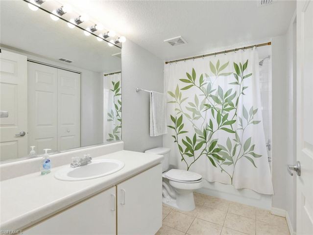 8284 Key Royal CIR 1331, Naples, FL 34119