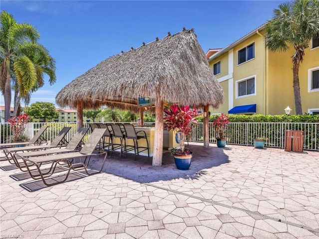 8284 Key Royal CIR 1331, Naples, FL 34119