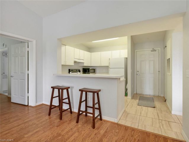 8284 Key Royal CIR 1331, Naples, FL 34119