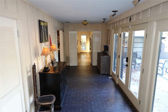 4118 Fairfield Avenue, Shreveport, LA 71106