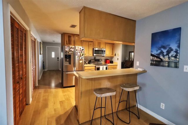 18619 YOCAM AVENUE, Lutz, FL 33549