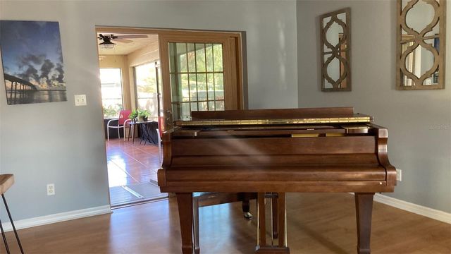 18619 YOCAM AVENUE, Lutz, FL 33549