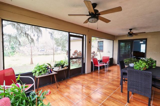 18619 YOCAM AVENUE, Lutz, FL 33549