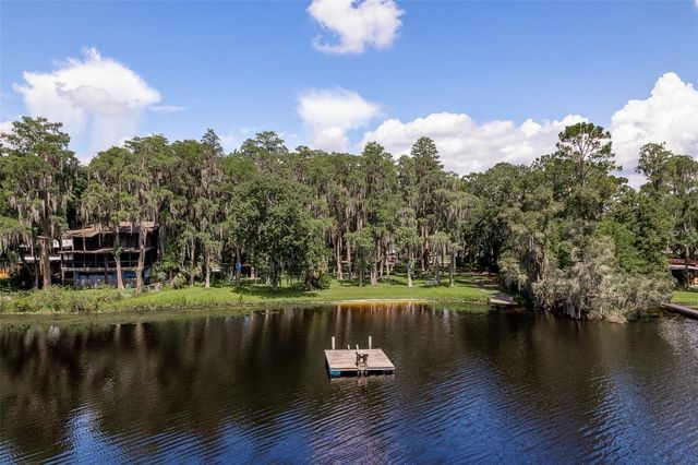 18619 YOCAM AVENUE, Lutz, FL 33549