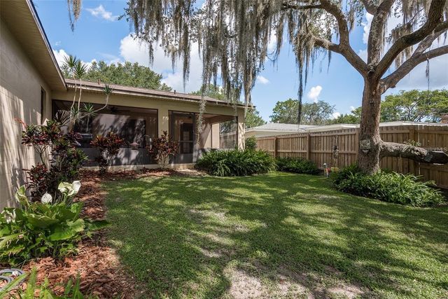 18619 YOCAM AVENUE, Lutz, FL 33549