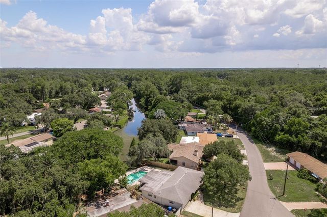 18619 YOCAM AVENUE, Lutz, FL 33549