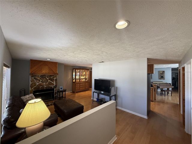 18619 YOCAM AVENUE, Lutz, FL 33549