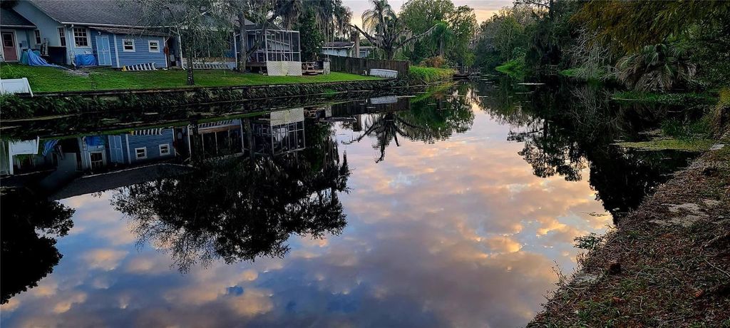 Image 49 of property listing at 18619 YOCAM AVENUE, Lutz, FL 33549