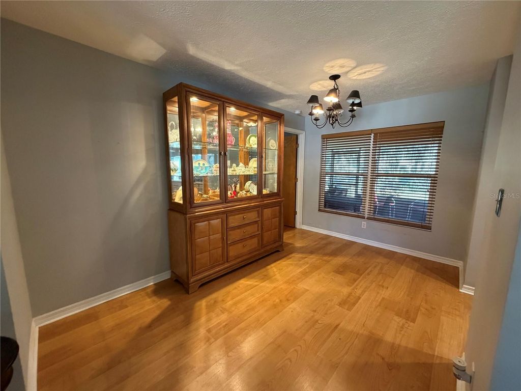 Image 8 of property listing at 18619 YOCAM AVENUE, Lutz, FL 33549