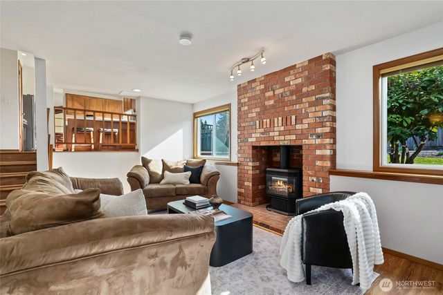 5430 170th Place SW, Lynnwood, WA 98037