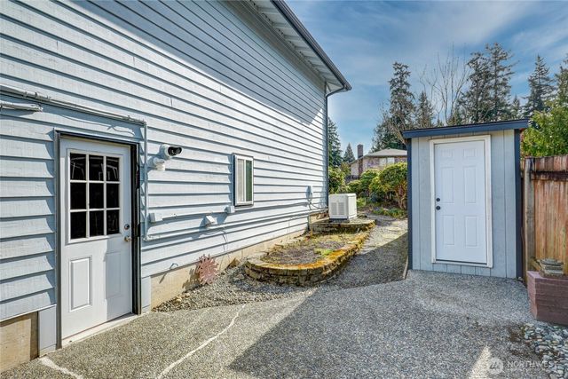 5430 170th Place SW, Lynnwood, WA 98037