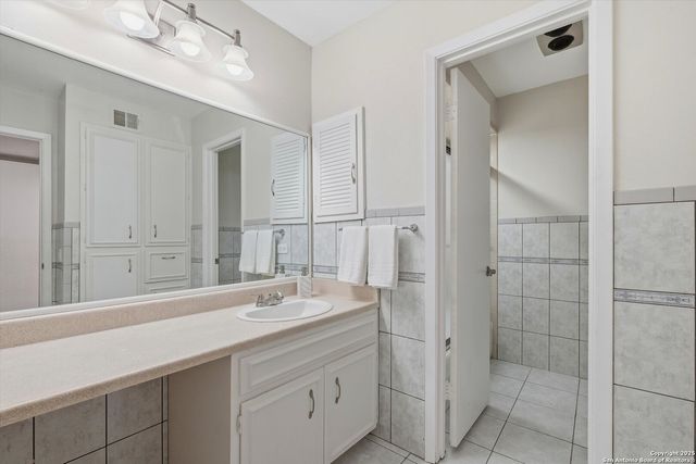 7500 Callaghan Rd Apt 337, San Antonio, TX 78229