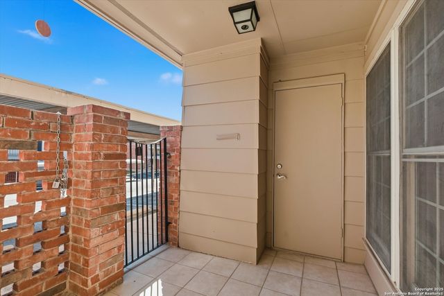 7500 Callaghan Rd Apt 337, San Antonio, TX 78229