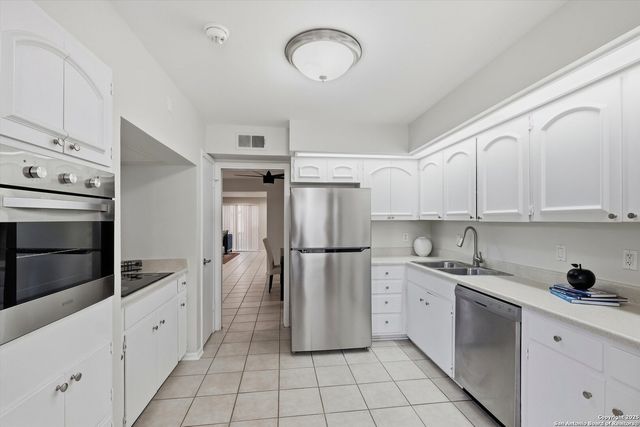 7500 Callaghan Rd Apt 337, San Antonio, TX 78229