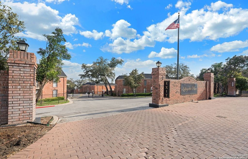 7500 Callaghan Rd Apt 337, San Antonio, TX 78229