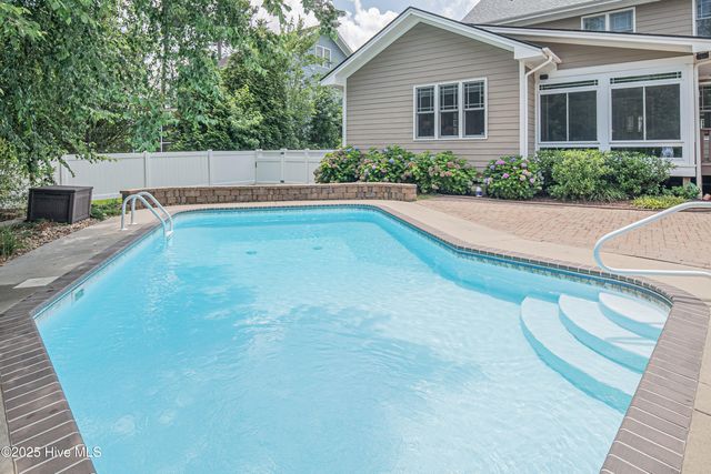 3729 Colony Woods Drive, Greenville, NC 27834