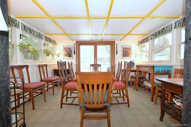 11 Cherokee Street, Massapequa, NY 11758