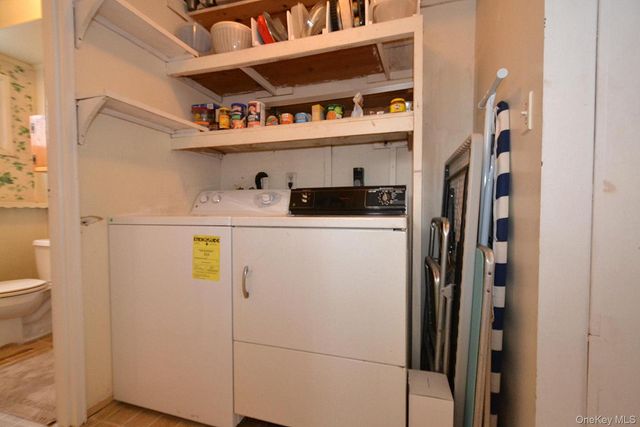 11 Cherokee Street, Massapequa, NY 11758