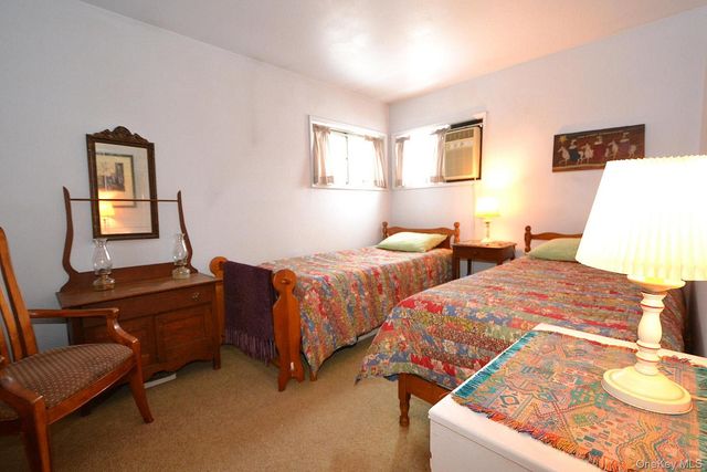 11 Cherokee Street, Massapequa, NY 11758