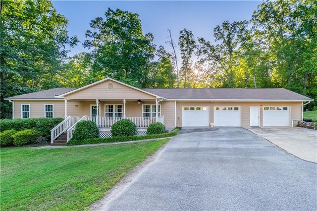 1633 Cole Creek Rd, Dallas, GA 30157