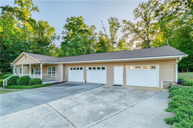 1633 Cole Creek Rd, Dallas, GA 30157