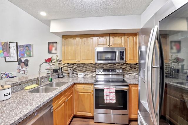 7208 Sportsmans Drive, North Lauderdale, FL 33068