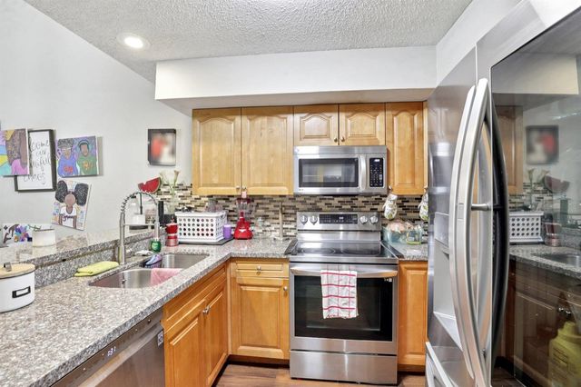 7208 Sportsmans Drive, North Lauderdale, FL 33068