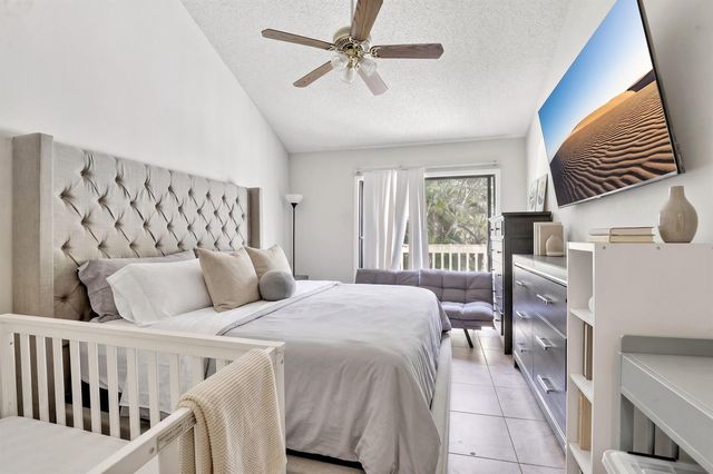 7208 Sportsmans Drive, North Lauderdale, FL 33068