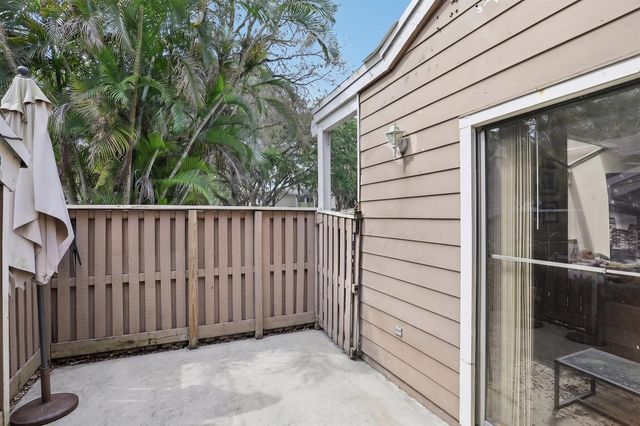 7208 Sportsmans Drive, North Lauderdale, FL 33068