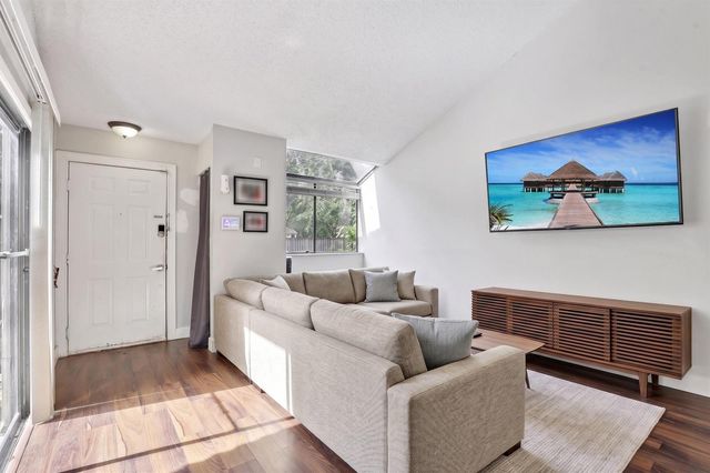 7208 Sportsmans Drive, North Lauderdale, FL 33068