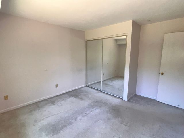3 Bridgeview Cir 55, Tyngsborough, MA 01879