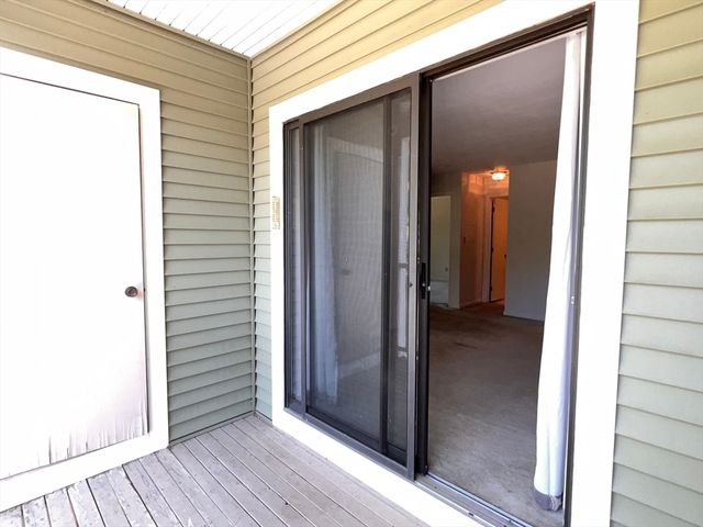 3 Bridgeview Cir 55, Tyngsborough, MA 01879