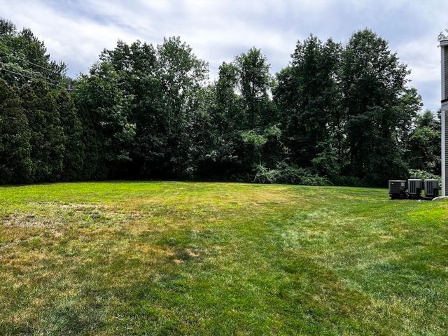 3 Bridgeview Cir 55, Tyngsborough, MA 01879