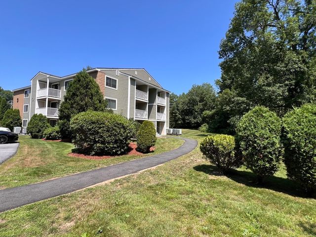3 Bridgeview Cir 55, Tyngsborough, MA 01879