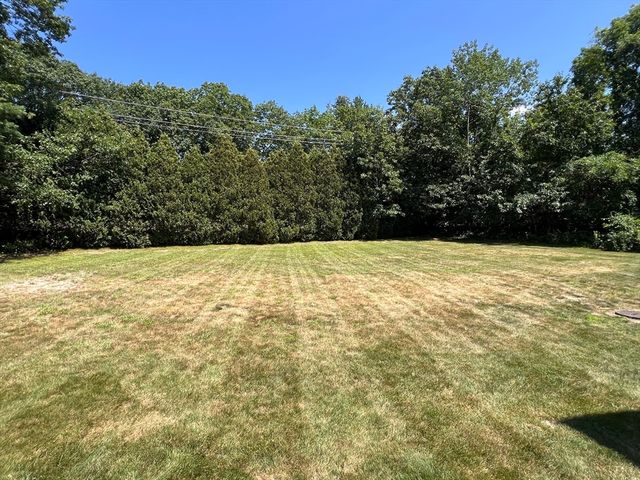 3 Bridgeview Cir 55, Tyngsborough, MA 01879