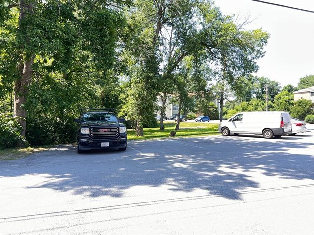 3 Bridgeview Cir 55, Tyngsborough, MA 01879
