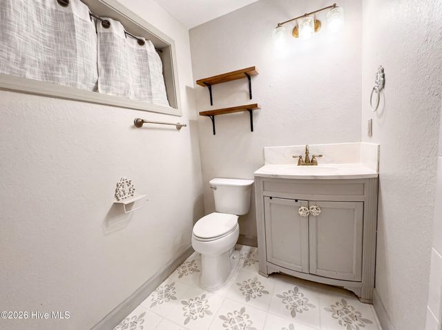 172 Gardenia Court, Marble, NC 28905