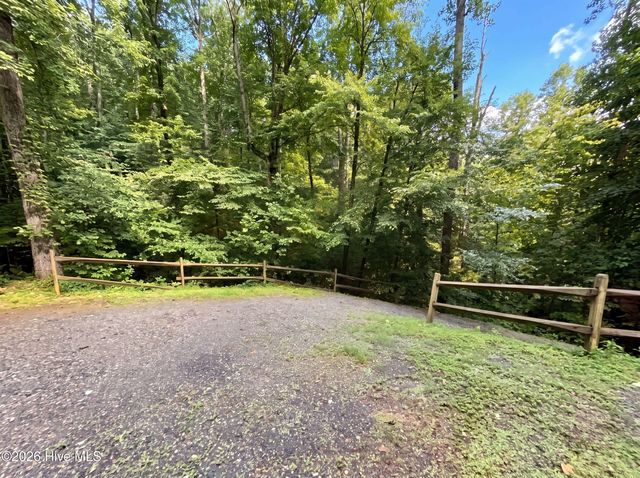 172 Gardenia Court, Marble, NC 28905