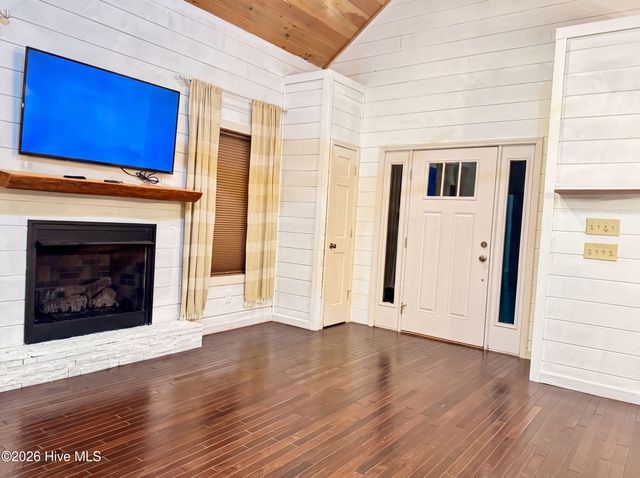 172 Gardenia Court, Marble, NC 28905