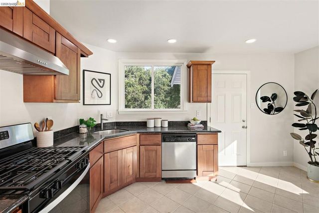 3534 68Th Ave, Oakland, CA 94605