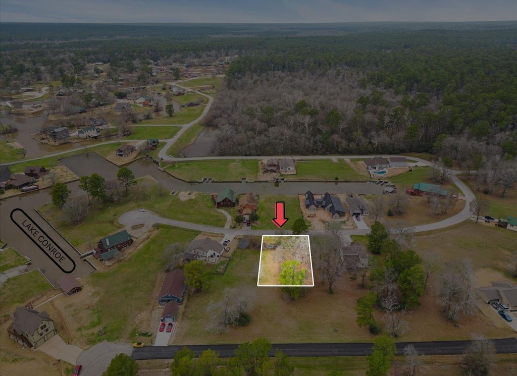 151 Wildwood Lake Drive, Huntsville, TX 77340