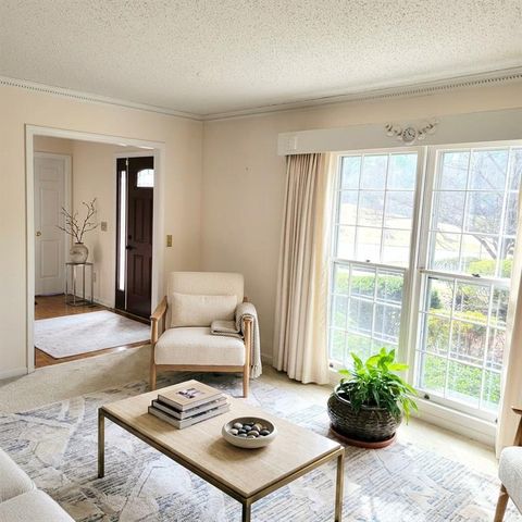 9870 Robinwood Lane, Roswell, GA 30075