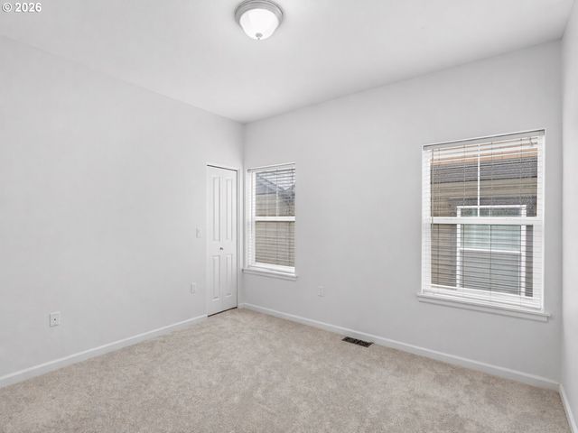 10820 Sw HUNTINGTON Ave, Tigard, OR 97223