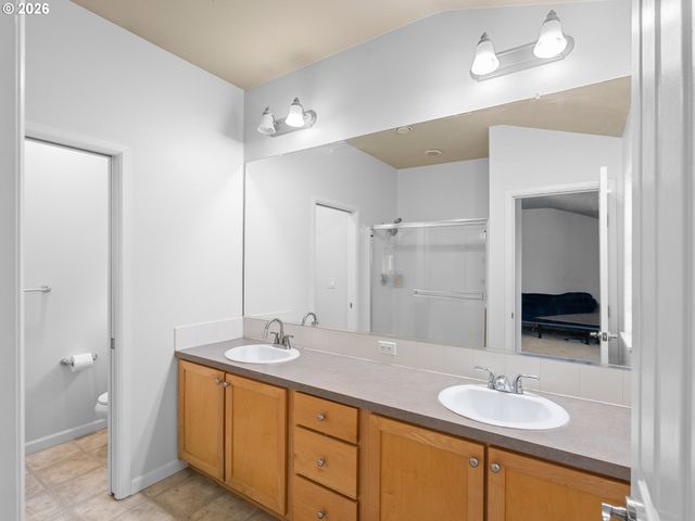 10820 Sw HUNTINGTON Ave, Tigard, OR 97223