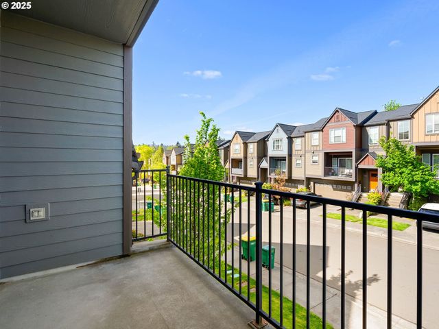 10820 Sw HUNTINGTON Ave, Tigard, OR 97223