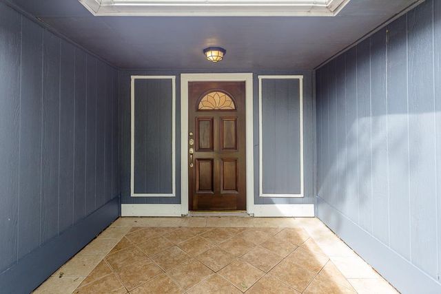 16927 Barkentine Lane, Friendswood, TX 77546